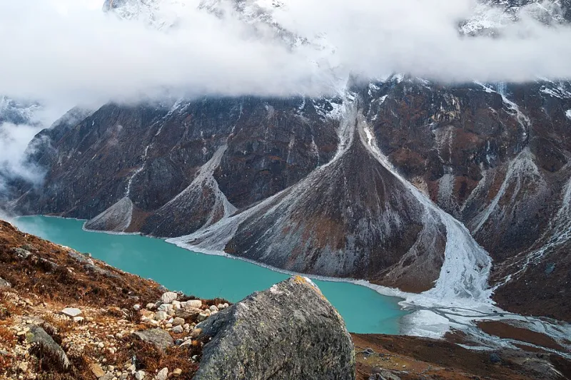The Art of Looking Slowly: What the Lepcha Practice of Deep Attention Can Teach Us About Reclaiming Our Minds